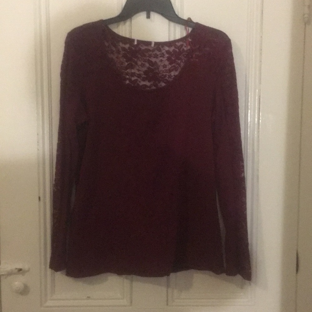 Long sleeve t shirt with lace